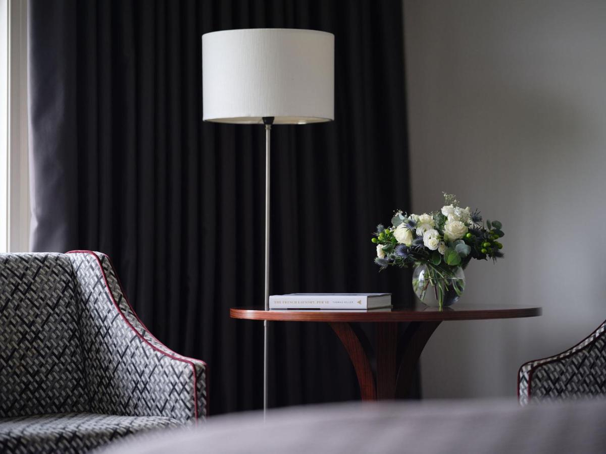 Hotel Lyrath Estate Kilkenny Exterior foto A floor lamp